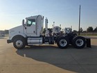 2011 Kenworth T800    Manual