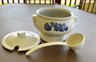 Pfaltzgraff Yorktowne Soup Tureen With Lid  Ladle  Excellent Condition 160y