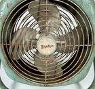 Vintage Mcm Lasko Small Electric Desk Floor Fan 9  Blade Works Galaxy Blue Teal