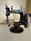 1900 s Singer Antique Singer Model 20 Child   s Toy Sewing Machine