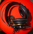 Akg K240 Studio Monitor Headphones Wired  Open Back  55 Ohms  Black Gold