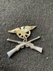 Unusual Badge Pinback Wwi   Crossed Rifles Eagle Antique Vintage Military 