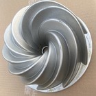 Nordic Ware Heritage Bundt Pan Non-stick Aluminum Silver 10-cup Bundt Ring
