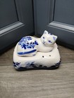 Vintage Handpainted Delft Blue Cat On A Pillow Salt   Pepper Shaker Set Daic  84