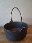 Antique Cast Iron Small Cauldron W  Bail Handle  Early   mid 19th Century Rare