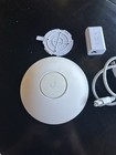 Ubiquiti Unifi   uap-ac-lr  Wireless Access Point With Poe Injectors And Mount 
