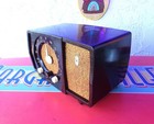 Vintage 1958 Bakelite Zenith Radio