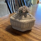 Vintage Flower Keepsake Matte Porcelain Trinket Box Home Decor W pink Flower 