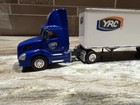Tonkin Volvo Daycab Tractor Semi W  28    Doubles    yrc Freight    -  1 87 