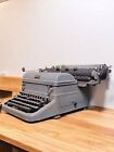 Royal Standard Desktop Typewriter  Tested   See Description 