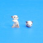 Hagen Renaker Miniature Siamese Kitten Drinking   Boxing Vintage Cat Figurine
