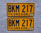 1977 Oregon License Plate Plates Pair   Set