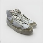Nike Blazer Mid    77 Vintage White Light Bone Sail Bq6806-106 Size 9 Euc