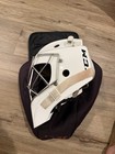 Ccm 1 9  gfl1 9  Senior Goalie Mask     Medium     Certified Straight Bar Cage