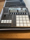 Native Instruments Maschine Mk3 Usb midi Pad Controller W  Case   Power Adapter