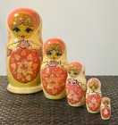 Vintage Hand Painted Russian Matryoshka 5 Piece Set 7    Nesting Dolls  Signed