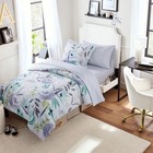 Flora 2-piece Reversible Comforter Set  Twin-xl