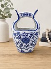 Vintage Blue   White Chinoiserie Asian Chinese Porcelain Vase Wishing Well