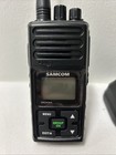 Samcom Fpcn30a Long Range Uhf 2 Way Handheld Radio Walkie Talkie W  Charger Base