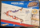 2010 Hot Wheels Wall Tracks  daredevil Curve  Track Set New