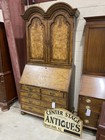 61715 Custom Made Secretary Desk With Super Interior