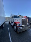2003 International Eagle 9900ix Sleeper Truck