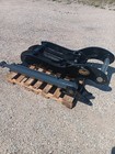 New Geith Excavator Pin On Hydraulic  Thumb   80mm For 180-250  Size Excavators 