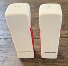 Vintage Coca Cola Vending Machine Salt   Pepper Shakers Red   White Size 5x2inch