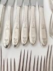 Beautiful Vintage Grosvenor Pattern Oneida Community 64pc Silver-plated Flatware