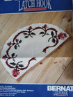 Vtg Bernat Latch Hook Rug Kit Victorian Rosebuds  95-4440-00 - Open started