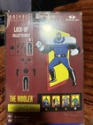Mcfarlane Toys Batman The Animated Series The Riddler Action Figure Lock-up Baf