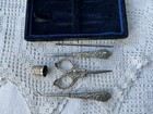 Antique Art Nouveau Sterling Silver Cherubs Sewing Thimble Velvet Case Set Etui 