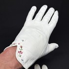 Vintage White Leather Embroidered Gloves   Hand-stitched Floral   Mid Century 