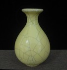 Fine Old Chinese  ge  Kiln Hand Carving Natural Yellow Glaze Porcelain Vase
