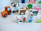Melissa   Doug Wooden Farm   Tractor Play Set