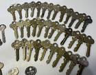 Lot Of 100  Vintage Antique Made In Usa Keys Master Lock Corbin Elgin Yale