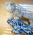 Rare Vintage Bengal Siberian Tiger Heated Pottery On Ceramic Stand  8 25 h