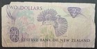  1984-88  New Zealand 2 Dollars P170b  Signature Russell  Eka981544 