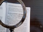 Nautical Antique Brass Magnifying Glass Vintage Magnifier Handle Table Top Item