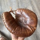 Vintage Spalding Jim Hegan Endorsed Leather Catcher s Mitt Baseball Glove