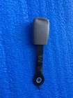 03-06 Yukon Tahoe Escalade  2nd Row Seat Belt Buckle  Rh Lh Side Gray Oem