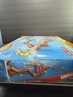 Hot Wheels Wall Tracks Gorilla Takedown Track Set W1479  new Destroyed Box Read 