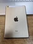 Apple Ipad Mini 3 A1599 64 Gb  Wi-fi  7 9 In - Silver white