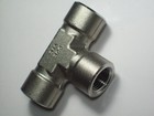 1- Swagelok Stainless Steel Pipe Tee Fitting  1 2  Female Npt  Ss-8-t