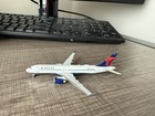 Gemini Jets 1 400 Delta Air Lines Airbus A220-300 Gjdal2100 N305du Pre-owned