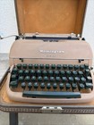 Beautiful Remington Rand    miracle Tab    Quiet-riter With Case - Vintage 50s