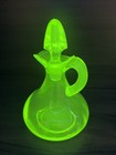 1930   s Depression Era Anchor Hocking Uranium Glass Cruet W_matching Stopper 5 5   