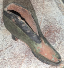 Antique Folk Art Wood Carved   Painted Victorian Shoe 3 3 4 Inch