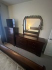 Traditional Dark Wood Bedroom Set Queen Bed Dresser Mirror Nightstand