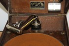 Victor Talking Macine Vv-50 Phonograph  Oak   With New Needles And Vtg Records